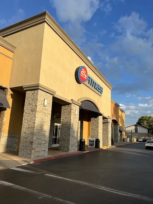 24 Hour Fitness Picture 4