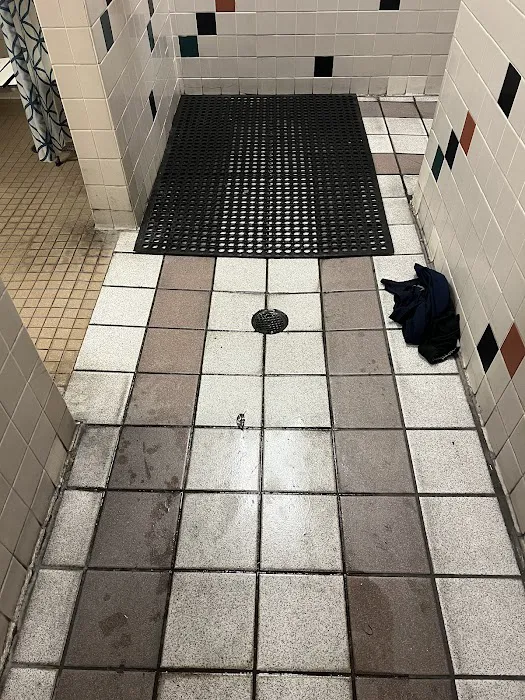 24 Hour Fitness Picture 5