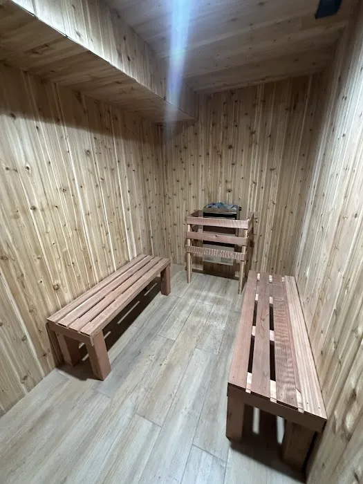 Gold's Gym San Jose (Hamilton) Picture 3