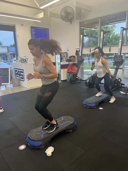 F45 Training Branham Park Picture 3