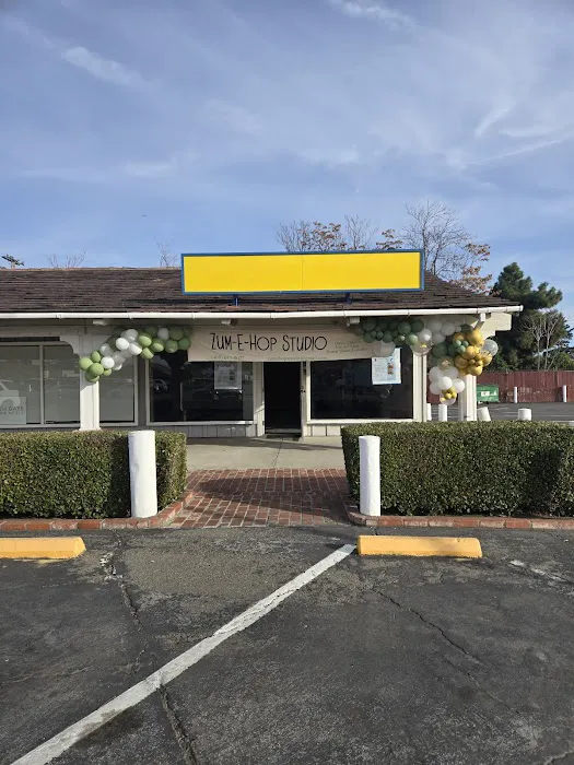 Zum E Hop Studio Picture 1
