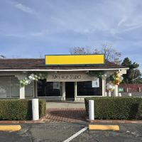 Zum E Hop Studio ico