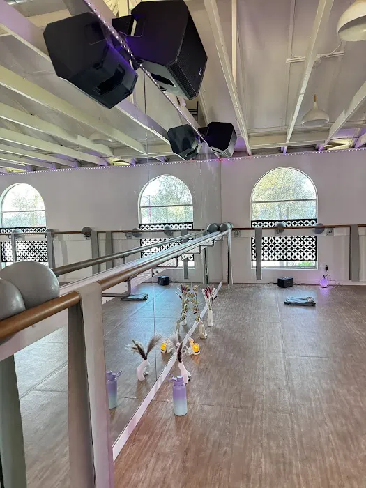 SaltLab Studio (formally The Dailey Method Los Gatos Campbell) Picture 2