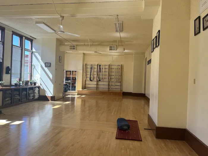 Iyengar Yoga South Bay Picture 6
