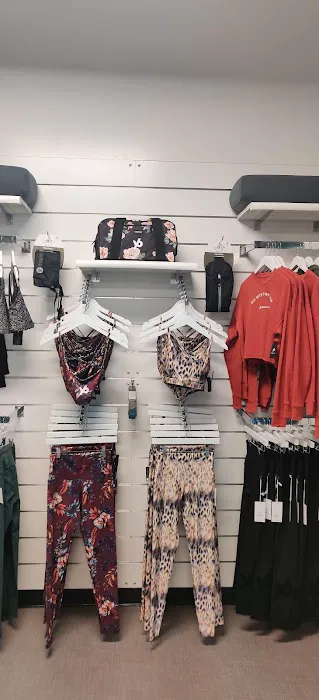 YogaSix Mountain View Picture 2