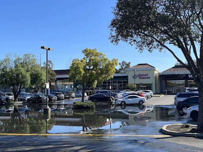 Planet Fitness Picture 9