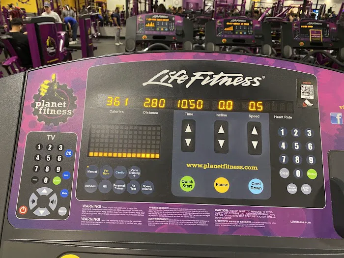 Planet Fitness Picture 6