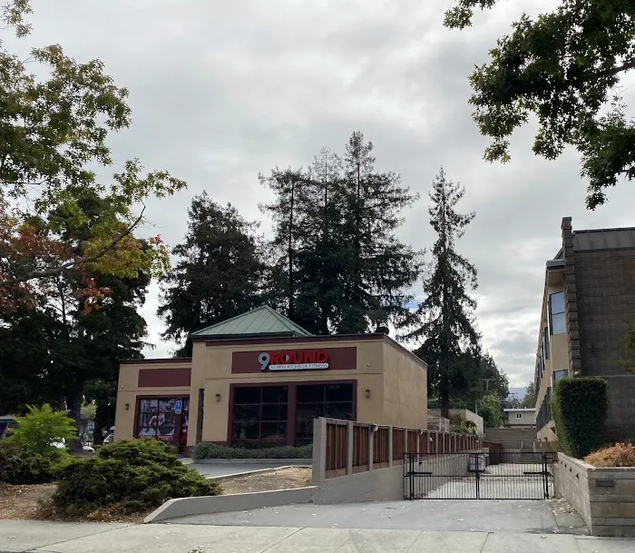 9Round Mountain View Picture 10