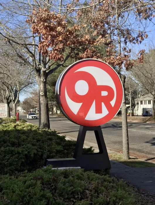 9Round Mountain View Picture 8