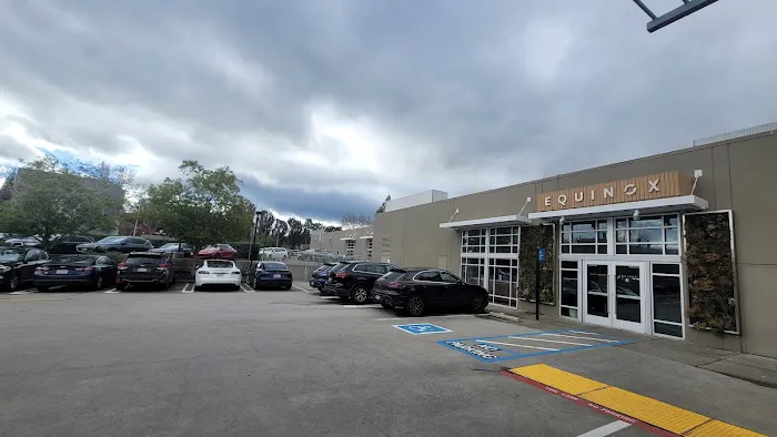 Equinox Palo Alto Picture 10