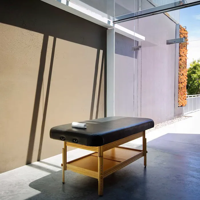 Equinox Palo Alto Picture 7