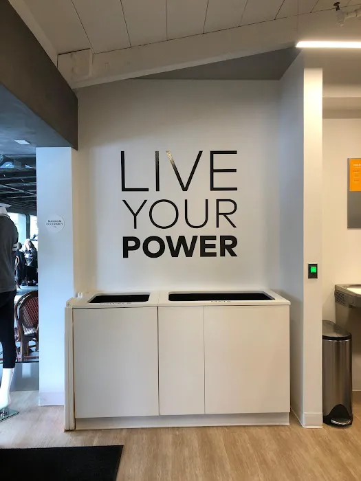 CorePower Yoga - Palo Alto Town & Country Picture 4