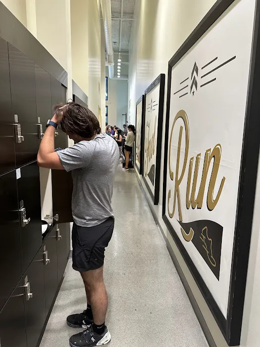 Barry's Palo Alto Picture 7