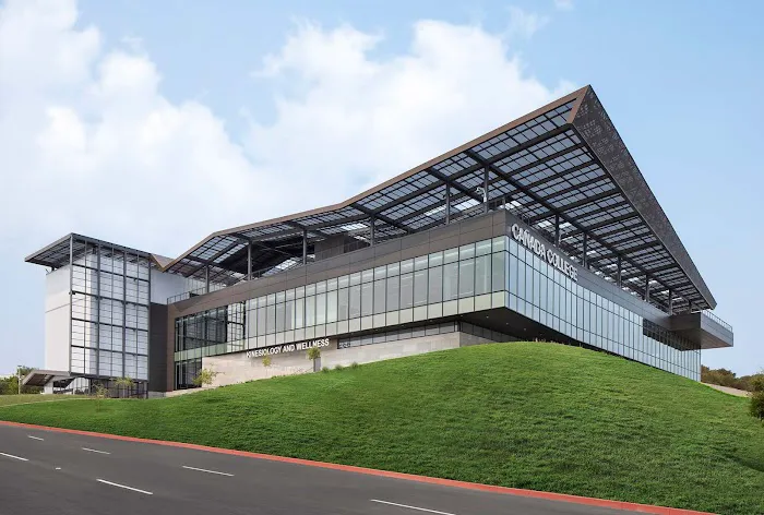 Cañada College Athletic Center Picture 4