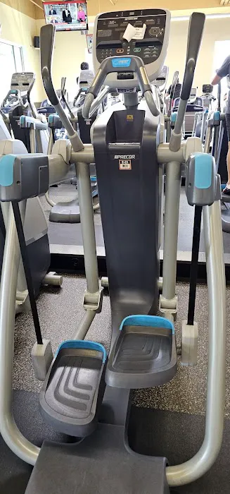 24 Hour Fitness Picture 3