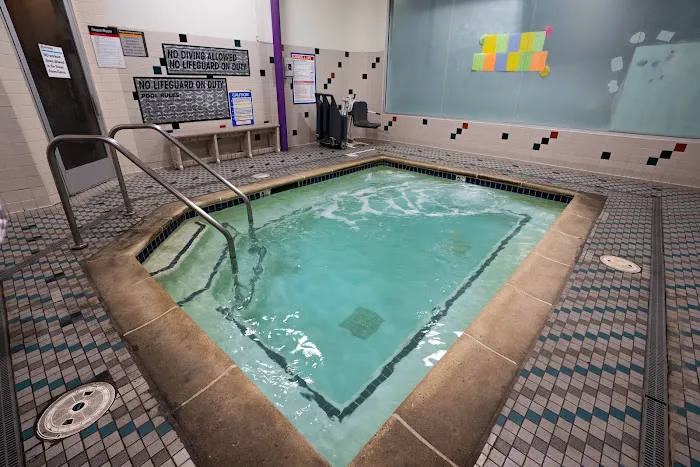 24 Hour Fitness Picture 2