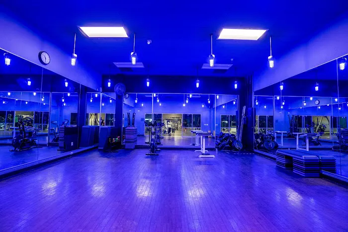 24 Hour Fitness Picture 5