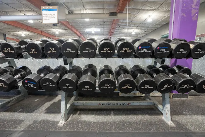 24 Hour Fitness Picture 4