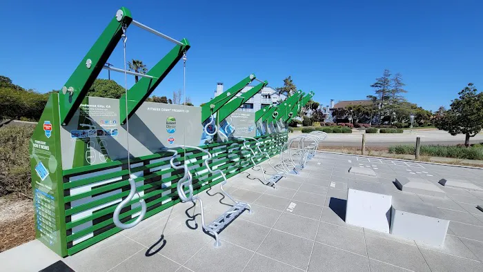 Fitness Court at Redwood Shores Picture 5