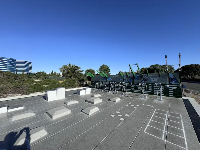 Fitness Court at Redwood Shores Picture 8