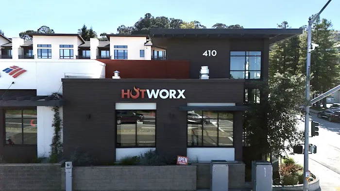HOTWORX BELMONT Picture 3