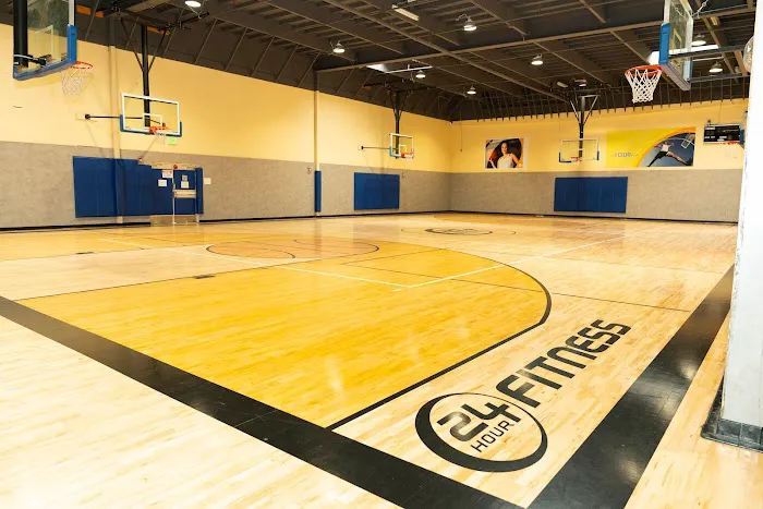 24 Hour Fitness Picture 6