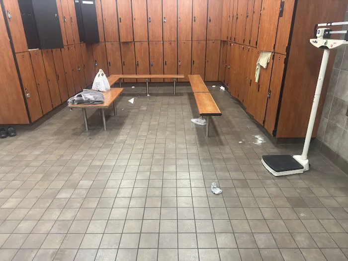 24 Hour Fitness Picture 8