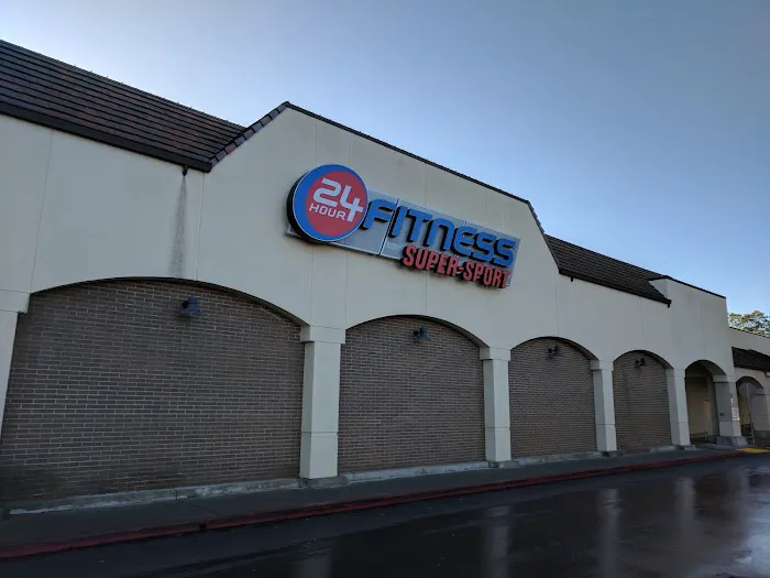 24 Hour Fitness Picture 10