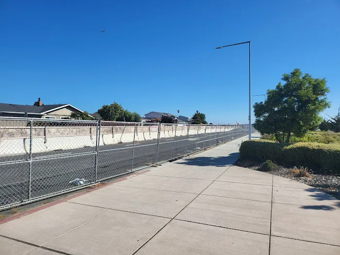 Fitness Court at Shorebird Park Picture 6