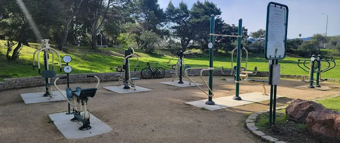 Coyote Point Park Fitness Zone Picture 2