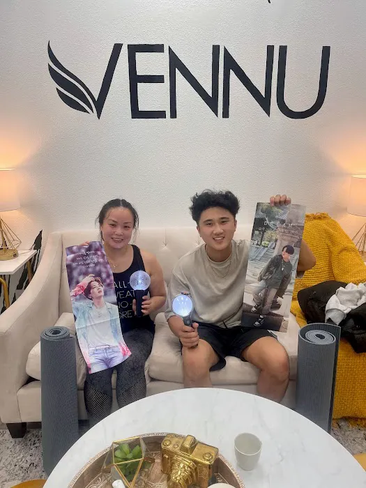 VENNU Yoga - Pilates - Barre -TRX - Dance Studio Picture 6