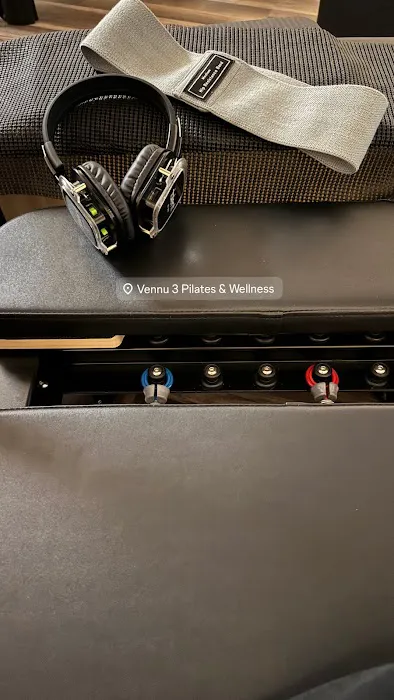 VENNU3 Pilates Reformer Studio Picture 8