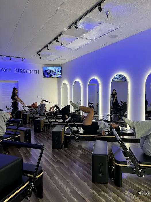 VENNU3 Pilates Reformer Studio Picture 7