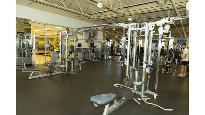 24 Hour Fitness Picture 5