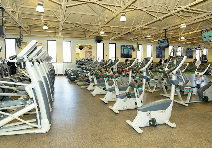 24 Hour Fitness Picture 8