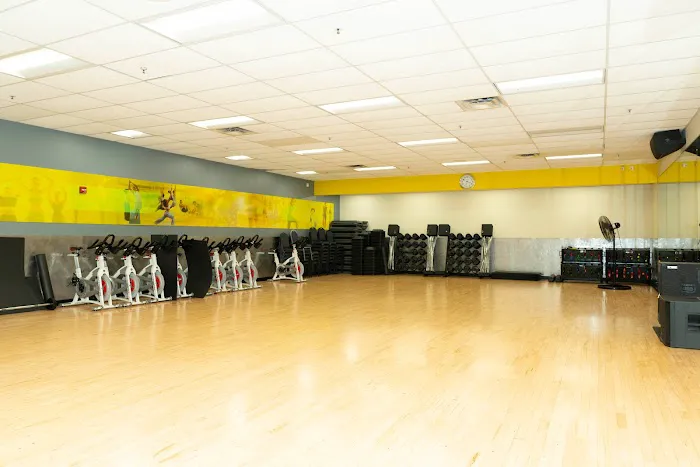 24 Hour Fitness Picture 4