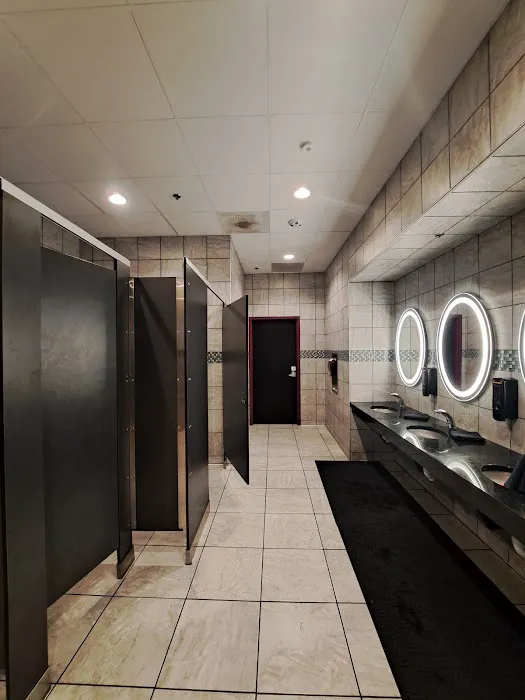 Planet Fitness Picture 1