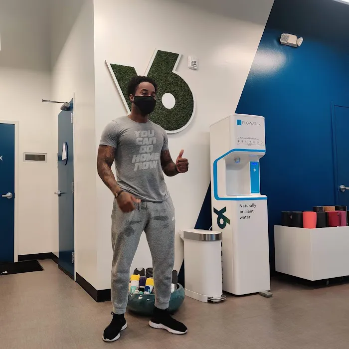 YogaSix Oyster Point Picture 7