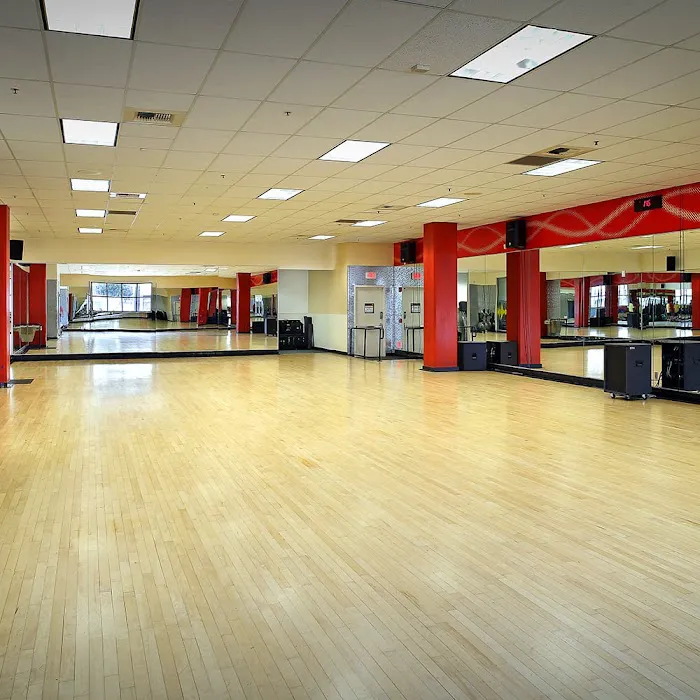 24 Hour Fitness Picture 2