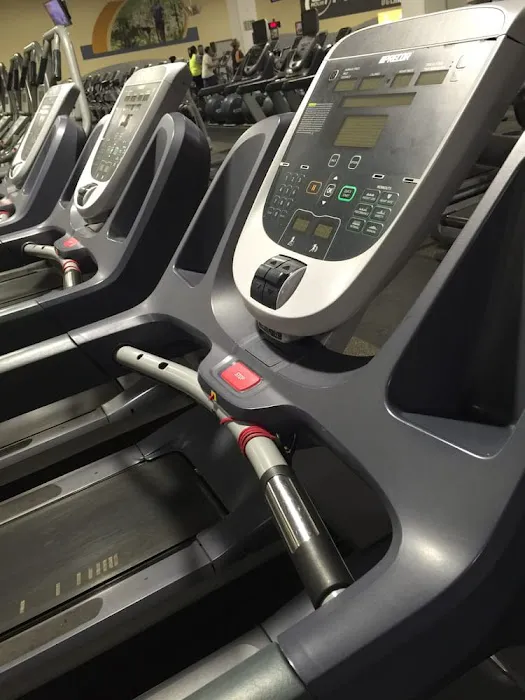 24 Hour Fitness Picture 3