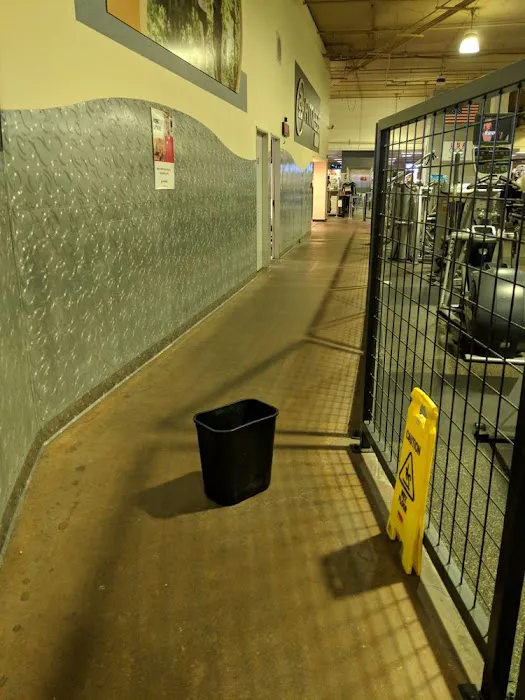 24 Hour Fitness Picture 5