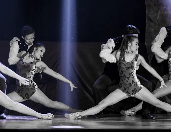 Inessence Bachata classes Picture 1