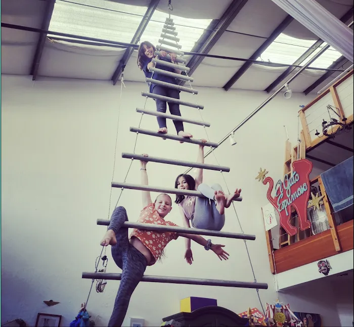 The Aerial Outpost @Danzhaus Picture 1