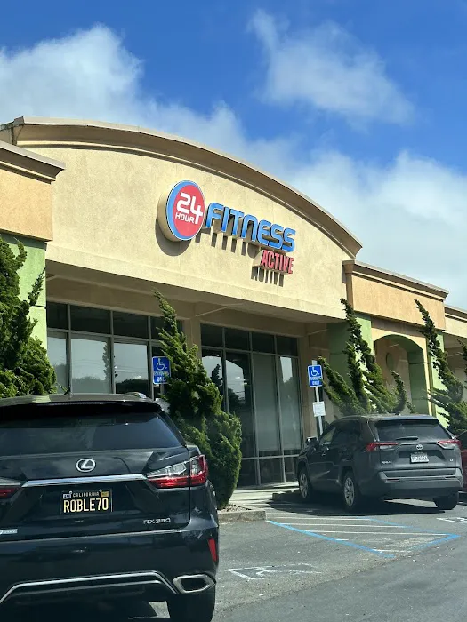 24 Hour Fitness Picture 10