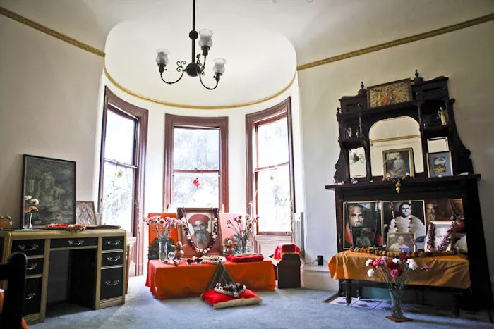 Yoga Society of San Francisco Picture 5