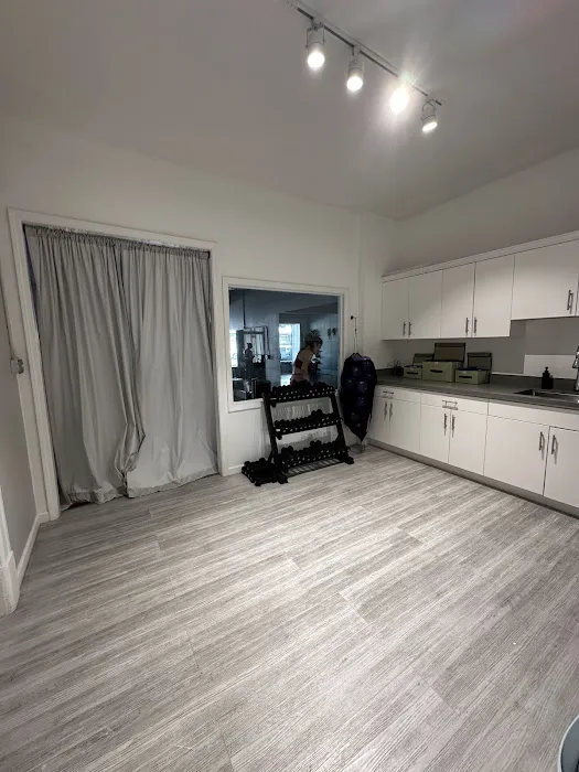 Beach Glass Hot Yoga & Pilates LLC Picture 4