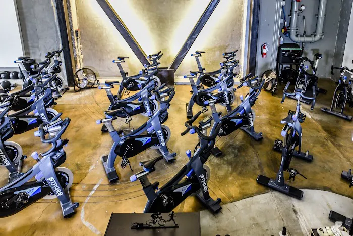 17 Reasons Athletic Club Picture 7