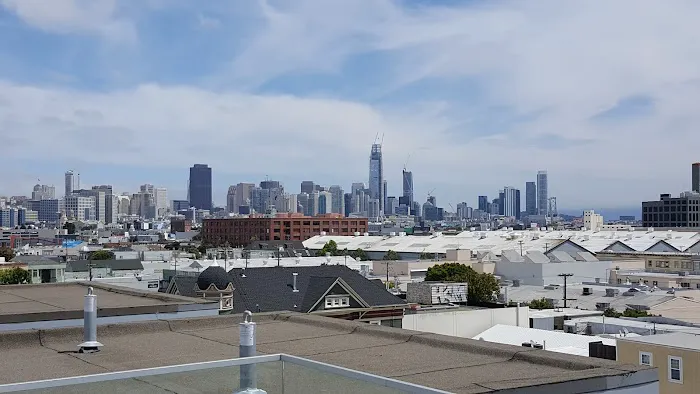 17 Reasons Athletic Club Picture 8