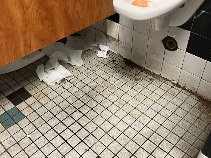 24 Hour Fitness Picture 10