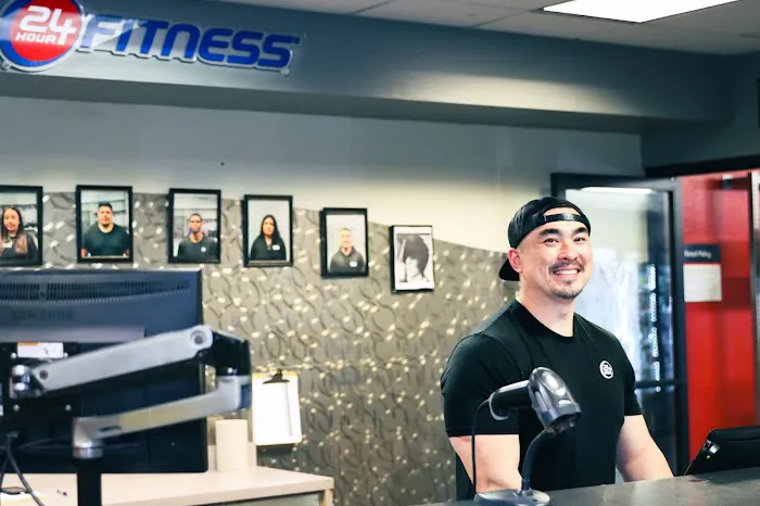 24 Hour Fitness Picture 3